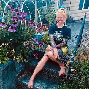 Meet your Posher, Flower